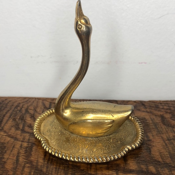 ✅SOLD Gold swan ring dish - Picture 2 of 9